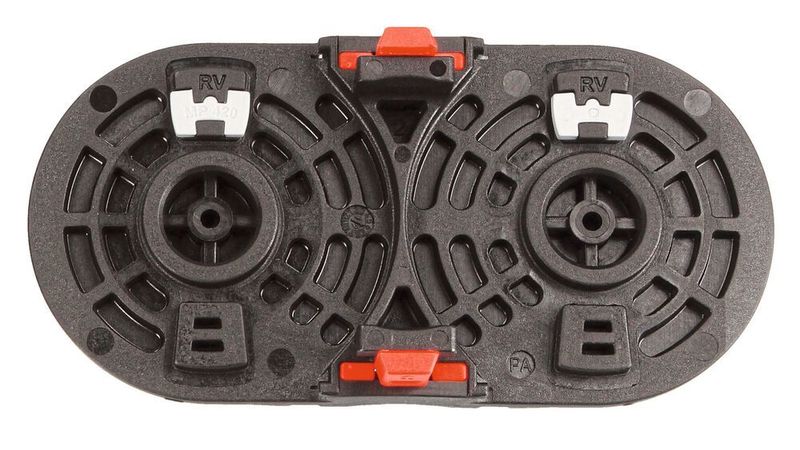 Die Seiteninnenglieder der MP 420 Evochain sind mit zwei Geräuschdämpfungssystemen ausgestattet: Einem integrierten (angespritzten) sowie einem zusätzlichen, optional erhältlichen Innendämpfer, der eine Geräuschreduzierung bis zu 10 dB(A) bewirken soll. (Murrplastik)