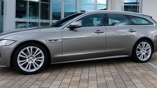 Mit dem Jaguar XF Sportbrake wollen die Briten nun auch im Segment der Businesskombis mitmischen. (Sven Prawitz/»Automobil Industrie«)