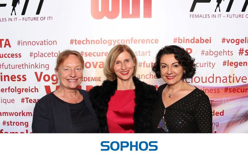 Uta Knöchel, Daniela Schilling und Diana Coso nutzten die Fotobox natürlich auch. (Bild: www.hamann.photo)