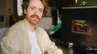 Lennart Baramsky, Designer bei BMW Group Designworks, zeigt, dass Design heute in vernetzten Systemen entsteht – nicht mehr in der klassischen Reihenfolge von Idee, Skizze und Ausarbeitung. (Bild: Designworks München)