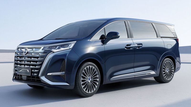 Auch der Denza D9 steht kurz vor dem Europastart. (Bild: BYD)