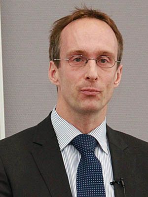 „Wenn Sie eine Forschungskooperation eingehen, muss sie auch auf Ihrer Agenda stehen, sonst leidet das Ergebnis.“ Dr.-Ing. Florian Simons, Leitung Innovationsmanagement, Schunk GmbH & Co. KG in Lauffen. Bild: Otto (Archiv: Vogel Business Media)