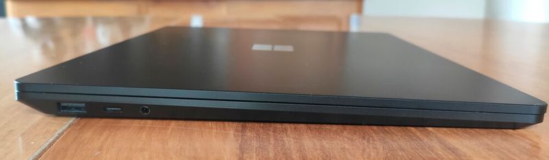 Der USB-C-Port ist nun eine Thunderbolt-4-Schnittstelle mit einer bidirektionalen Bandbreite von 40 Gbps. (Bild: Vogel IT-Medien)