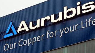 Bei Aurubis sind die Würfel in puncto Recycling von Lithium-Ionen-Batterien neu geworfen worden. Sie zeigen jetzt eine andere Augensumme. Und die offenbart, dass man den Prozess nicht mehr so intensiv verfolgen will, wie einst geplant ... (Bild: Aurubis)