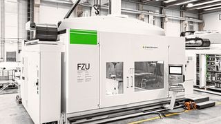 Beim Schweizer Formenbauer Formbar AG setzt man in der Fertigung auf Fräsmaschinen von F. Zimmermann. Ganz neu hinzugekommen ist diese 5-Achs-Portalfräse des Typs FZU. Das Besondere ist ihr thermosymmetrischer Aufbau, der für eine hohe Präzision sorgt, heißt es. Relativ preisattraktiv, flexibel einsetzbar und kein besonderes Fundament benötigend, erhöht sie nun die Produktivität von Formbar. (Zimmermann)