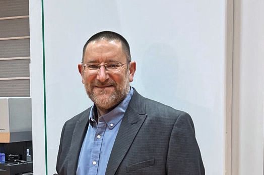 Neuer Managing Director: Vollmer hat Martyn Cross zum neuen Managing Director der Tochtergesellschaft Vollmer UK ernannt. Der Anwendungstechniker verfügt über jahrzehntelange Erfahrung im Bereich der Werkzeugherstellung. Er war weltweit in verschiedenen Positionen als technischer Verkaufsleiter, Produktionsleiter und Abteilungsleiter bei Herstellern von Schleifmaschinen tätig. (Bild: Vollmer)