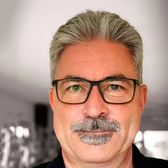 Der Autor: Volker Haentjes ist Senior Director, SAP HANA Product Marketing Der Autor: Volker Haentjes ist Senior Director, SAP HANA Product Marketing