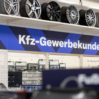 In Berlin unterhält Kfzteile 24 auch drei eigene Filialen – samt eigenen Kfz-Werkstätten.  (Bild: Kfzteile 24)