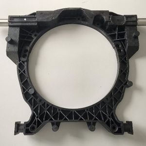 Die finale Kunststoffvariante der Adapterplatte.(Bild:  Barlog Plastics)