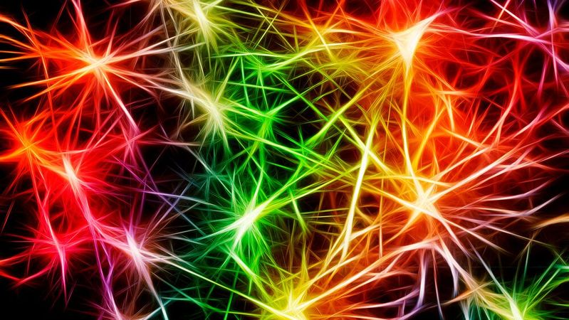 Der Funke springt über: Das Gehirn stellt eine enorme Rechenleistung äußerst energieeffizient bereit. Neuromorphe Computerchips sollen diese Fähigkeiten nachbilden. Der Funke springt über: Das Gehirn stellt eine enorme Rechenleistung äußerst energieeffizient bereit. Neuromorphe Computerchips sollen diese Fähigkeiten nachbilden.