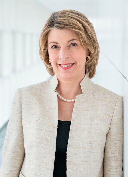 ... und mit Barbara Kux als Vorstand für Supply Chain Management sowie als Chief Sustainability Office rückte im November 2008 zum ersten Mal eine Frau in die Siemens-Chefetage auf. (Bild: Siemens/Ansgar Pudenz)