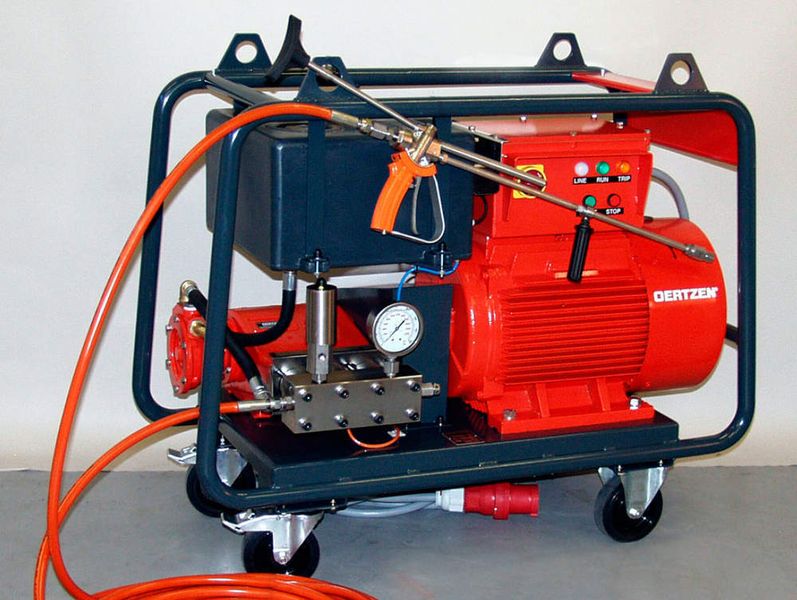 Der „klassische“ Oertzen-Hochdruckreiniger ist mit einem Elektromotor für die Pumpe ausgestattet.  Bilder: Oertzen (Archiv: Vogel Business Media)