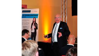 Jörg Knoblauch eröffnete mit seinem Keynote-Vortrag den „Treffpunkt Berufsbildung“. (Schmidt/«fz-betrieb»)