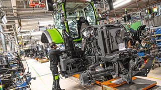 Bestes Licht für höchste Qualität im Traktorenwerk von Fendt. (Bild: Fendt)