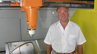 Maschinenhersteller Manfred Geiss, Seßlach: „Die rasante Entwicklung bei den Bearbeitungswerkzeugen fordert uns immer wieder heraus.“ Bild: Geiss (Archiv: Vogel Business Media)