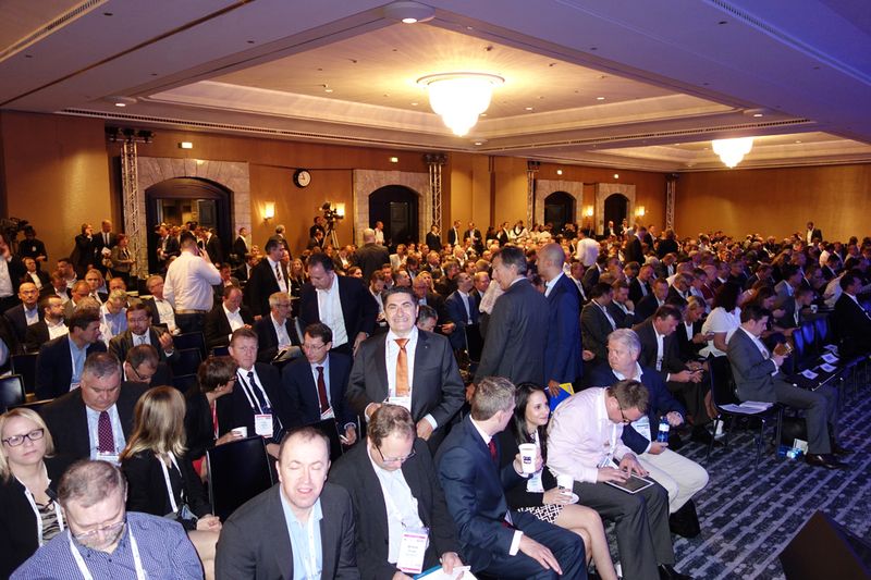 Der Saal füllt sich für die erste Keynote. (Bild: IT-BUSINESS)