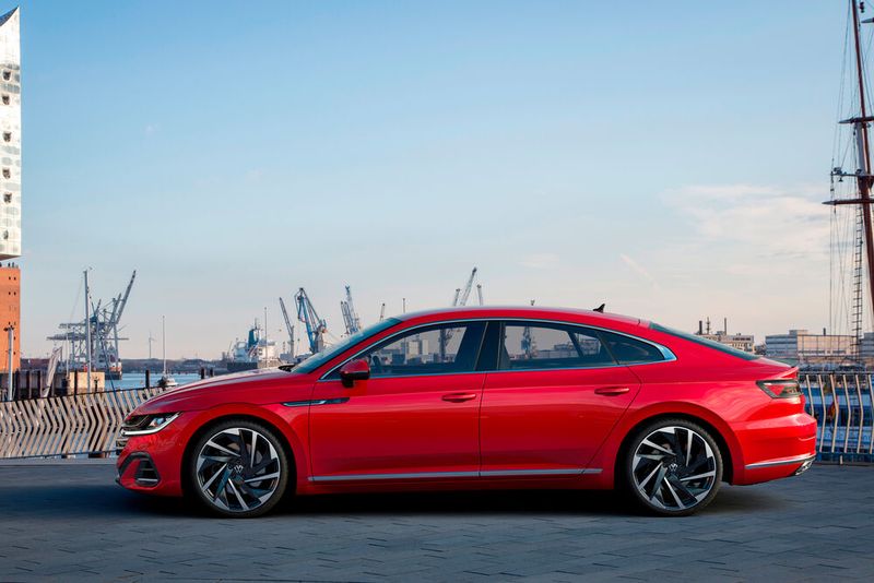 Erstmals kommt im Arteon ein Plug-in-Hybrid zum Einsatz. (Bild: Volkswagen)