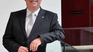 Dr. Boris Tasche, Vorstandsvorsitzender des Industrieverbandes Klebstoffe e. V. (IVK) (Bild: IVK)