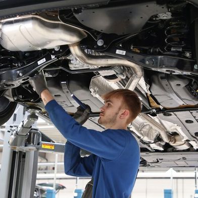 Der Besuch einer Kfz-Werkstatt kann ins Geld gehen. Viele Autonutzer haben deshalb Angst, in die Kostenfalle zu geraten. (Bild: sp-x)