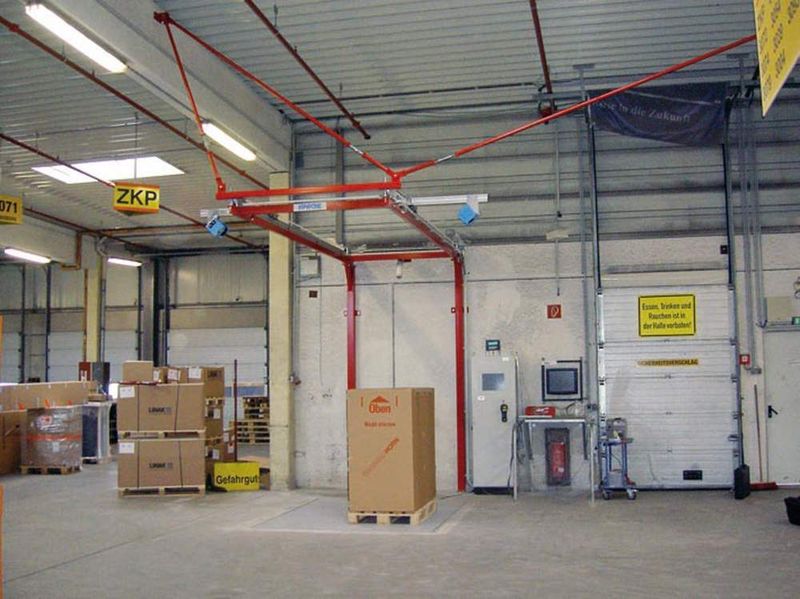 Beim Messvorgang werden auf einer Waage das Gewicht der Fracht erfasst und mittels zweier rotierender Lasertastscanner ihr Volumen ermittelt. Zur Verbesserung der Transparenz der Messergebnisse wird zudem ein Foto des Objektes aufgenommen.Bild: AKL-Tec (Archiv: Vogel Business Media)