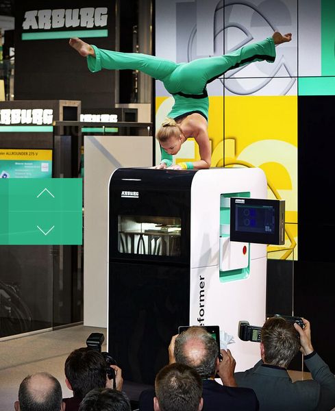 Conférence du 7 novembre sur les machines et applications nouvelles du salon K 2013. (Image: Arburg AG)