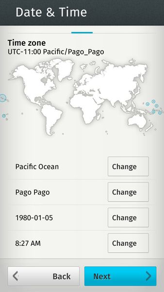 Bei der ersten Inbetriebnahme fragt das System die üblichen Parameter zu Landessprache, Netzwerkverbindungen und Zeitzone ab. (Bild: Geeksphone/Srocke)