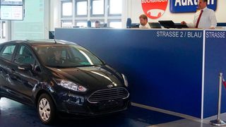 Buchbinder Sale kommt in den Westen Deutschlands. (Buchbinder)