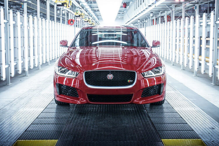 Der neue XE soll Jaguar aus der Luxus-Nische führen. (Foto: Jaguar)