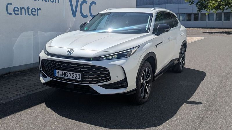 Der chinesische Hersteller hat mit dem MG HS Hybrid+ vor allem Familien im Visier.(Bild:  Simon – VCG)