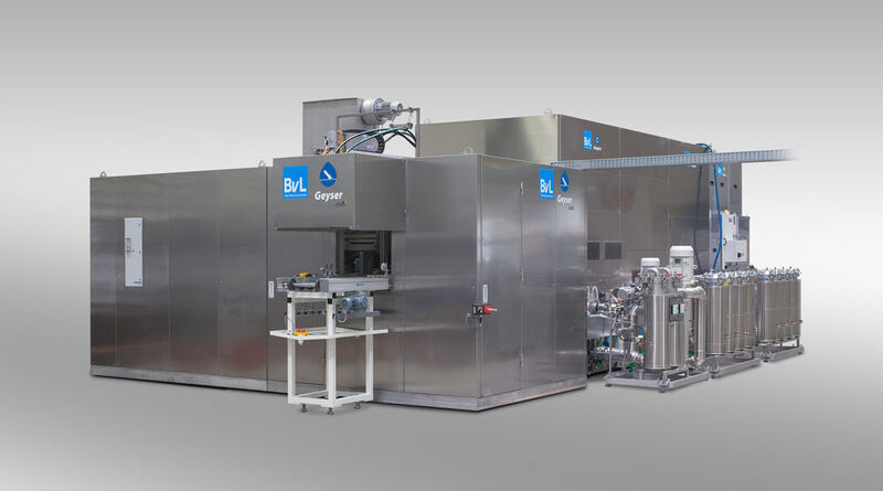 Das Anlagensystem von BVL ermöglicht eine effiziente Reinigung mit Hochdruck und im Flut-/Spritzverfahren, ergänzt durch Vakuumtrocknung und Kühlung. (BVL Oberflächentechnik)