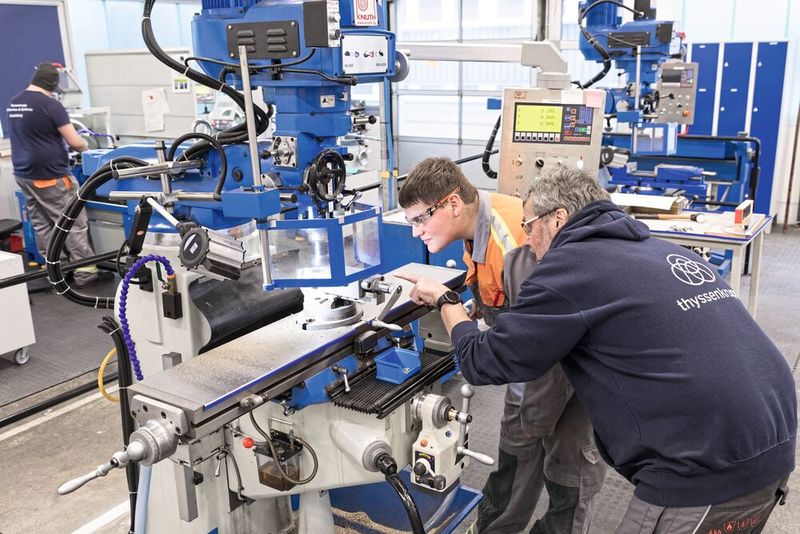 15 Knuth-Maschinen sind in der neuen Ausbildungswerkstatt bei thyssenkrupp MillServices & Systems GmbH (tkMSS) im Einsatz. (Bild: Knuth Werkzeugmaschinen)