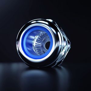 Montagefreundlich und sicher sind EMV-Kabelverschraubungen mit Federring, weil das Schirmgeflecht des Kabels an der Kontaktstelle nicht aufgeweitet werden muss, sondern über die 360°-TRI-Feder sicher kontaktiert wird wie bei den Pflitsch-Kabelverschraubungen Blueglobe TRI.(Bild:  Pflitsch)