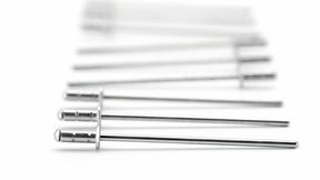 Do you need to create secure connections on structures using blind rivets, but space is tight? Then you should take a closer look at the Universalgrip from Gesipa ... (Image: Gesipa)