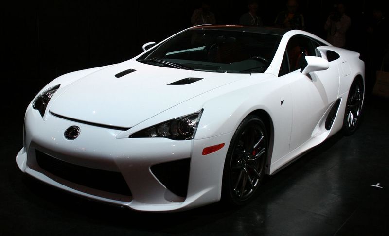 Ebenfalls ein Sproß der Nobeltochter, allerdings dieses Mal von Lexus, ist der LFA. Die Produktion des Sportwagens ist auf 500 Exemplare limitiert. (Archiv: Vogel Business Media)