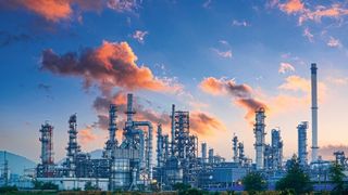 Jede zweite Führungskraft hadert laut Roland Berger mit der Produktion im eigenen Unternehmen.  (© Shinonome Studio - stock.adobe.com)