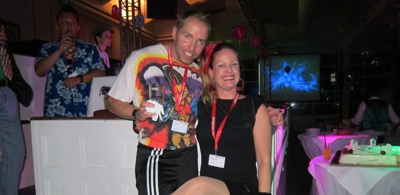 Dirk Hübsch, ime mobile und Hannah Lamotte, IT-BUSINESS im Disco-Fieber. (Vogel IT-Medien)