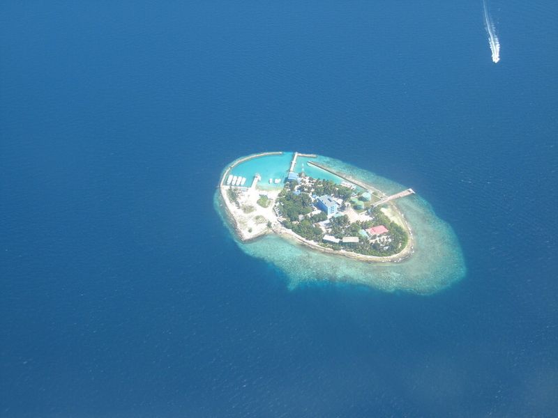 Landeanflug auf die Insel Kuramathi (Archiv: Vogel Business Media)