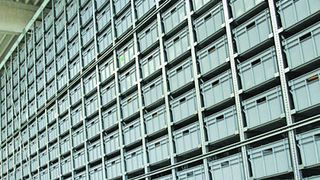 Meta installierte den Stahlbau im neuen AKL von Mahle Industriefiltration in nur zwei Wochen. Bild: Meta-Regalbau (Archiv: Vogel Business Media)