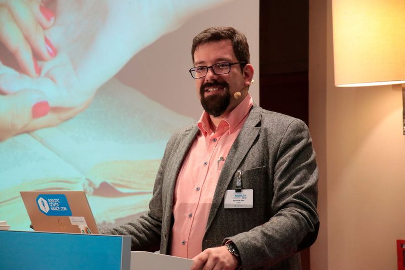 Domink Bösl (KUKA) über die Zukunft der Robotik im IoT-Zeitalter (Vogel IT-Medien GmbH)