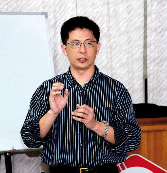 John Hsieh, Leiter Planung, FCS, betreibt bereits zwei Fabriken zur Herstellung Spritzgießmaschinen in China. Bild: Fouhy (Archiv: Vogel Business Media)