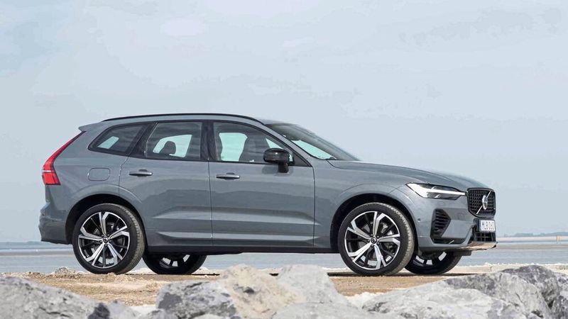 Platz eins der Fahrzeuge mit Plug-in-Hybrid (PHEV) im Februar 2025: Volvo XC 60, 1.236 Neuzulassungen. (Bild: Volvo)