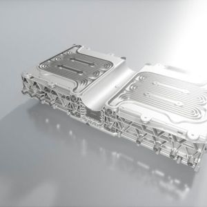 Leichtbaukomponenten von GF ermöglichen es, zusätzliche Funktionen wie Kühlsysteme in Batteriegehäuse für Hybrid-Elektrofahrzeuge zu integrieren. (Bild:  GF Casting Solutions)