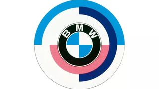 Die neu geschaffene Sportabteilung sollte zunächst die Renneinsätze von BMW bündeln und professionalisieren. 1978 stellt die M GmbH ihr erstes Fahrzeug, den M1 vor. (Bild: BMW AG)