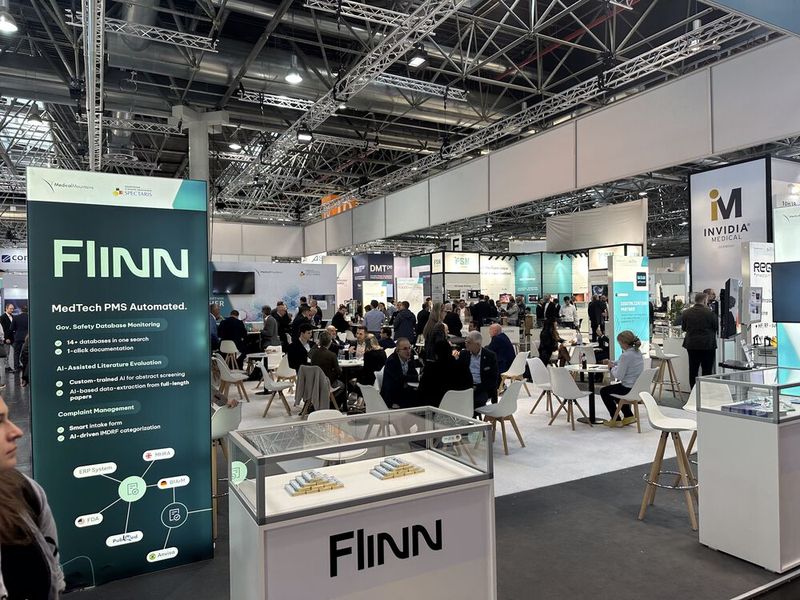 ... in der Mitte war ein großer Meeting-Bereich zu finden. (Bild: Marc Platthaus – VCG)