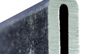 Bild 1: Mit dem Mehrphasenstahl Docol Roll 1000 lassen sich im Rollumformverfahren extrem enge Biegeradien erzeugen. (Archiv: Vogel Business Media)