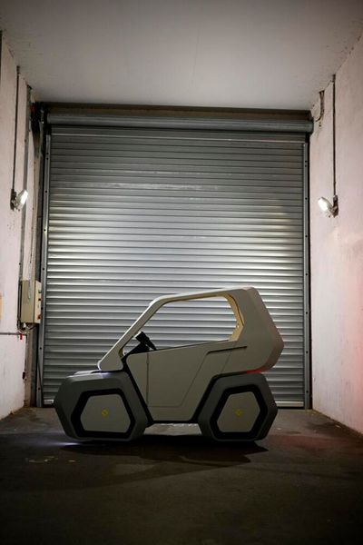 Der voll funktionsfähige, 3D-gedruckte Zweisitzer ist ein Hybrid aus elektrischem Lastenfahrrad und einem kleinen Elektrofahrzeug (EV).  (Bild: N-Frontier)