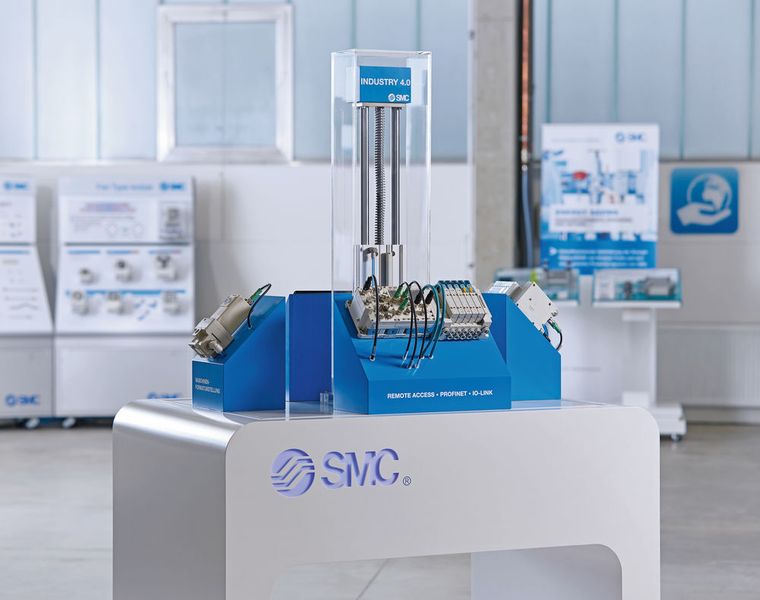 Mit dem I4.0-Demonstrator zeigt SMC, wie sich neue digitale Technologie im Bereich pneumatischer und elektrischer Automatisierungstechnik in der Fertigung anwenden lässt: von der flexiblen Fertigung bis zur vorbeugenden Wartung. (SMC)