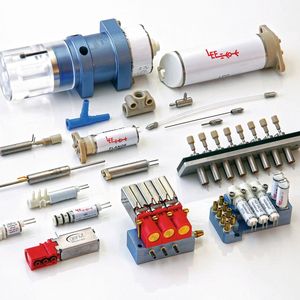 1970: Gründung EFS (Electro-Fluidic Systems) – Einführung Miniatur Magnetventile für DOD bzw. Ink-Jet-Printing. (The Lee Company)