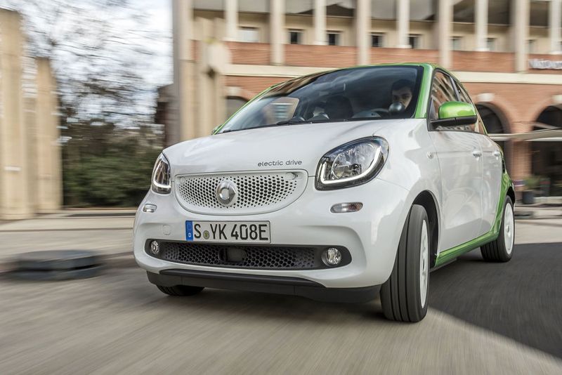 Am 10. März 2017 kommt der viersitzige Smart Forfour als Elektroauto. Die Reichweite liegt bei 155 Kilometern. (Smart)