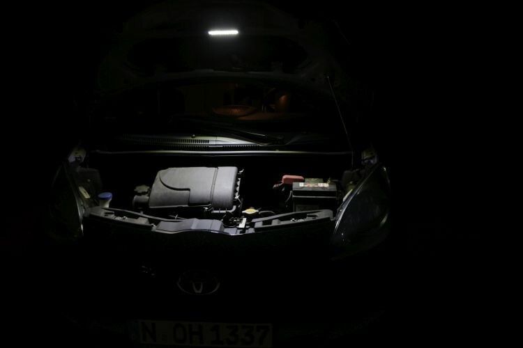 Auch die schlanke Slimlite Plus 207.809 schlägt die Leuchtstoffröhre deutlich. (Foto: Holz)